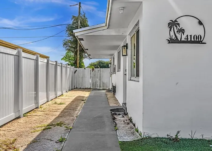 Charming 2Br Lakefront Cottage In Davie Near Beach