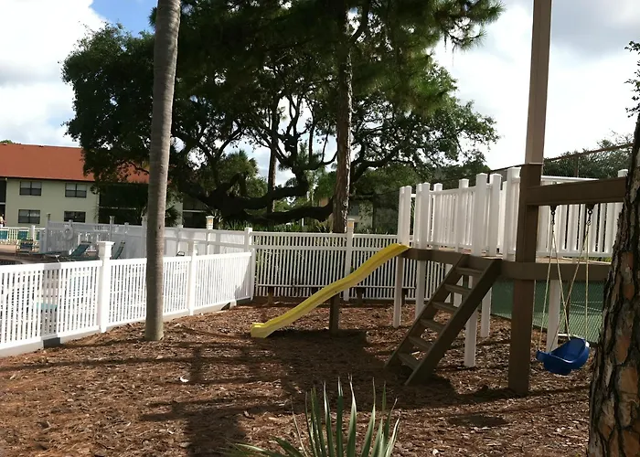 Spacious Shorewalk 2B-2B Condo Near Anna Maria Island, Beaches & Img Academy