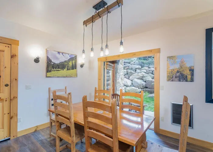 Bright 1Br Condo - Walk To Gondola!