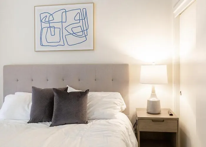 Landing Modern Apartment With Amazing Amenities