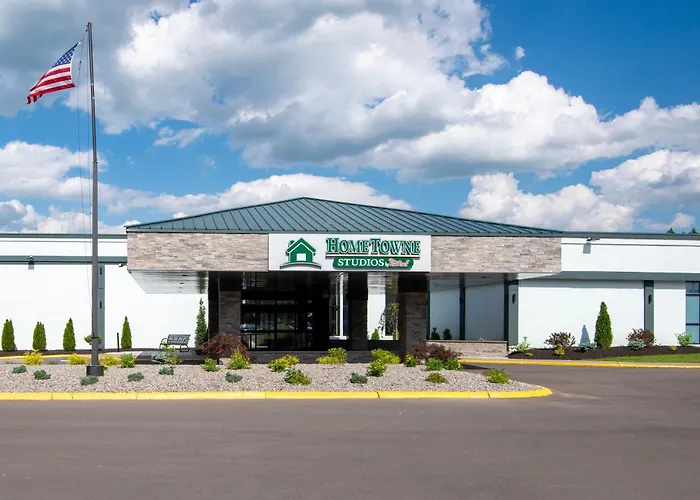 Hometowne Studios By Red Roof & Conference Center Cortland