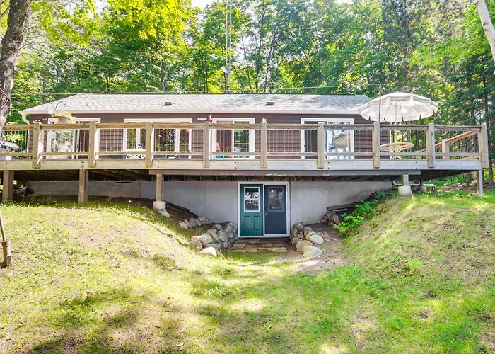 Quiet Presque Isle Home W/ Grill: Families Welcome