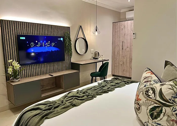 The Cycad Lodge & Chalets