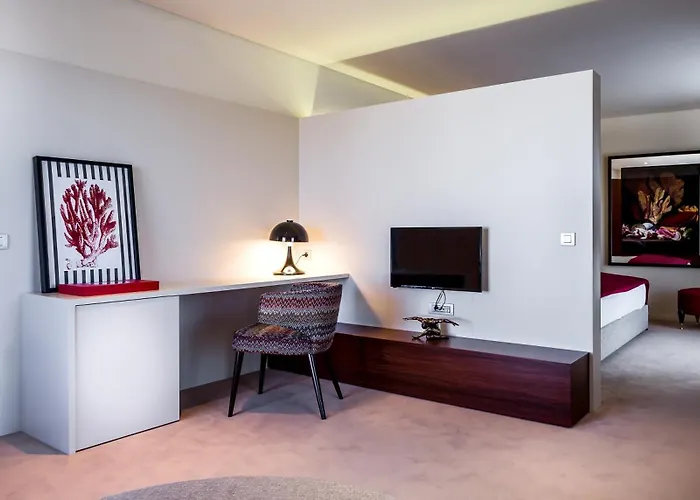 4615 Hotel