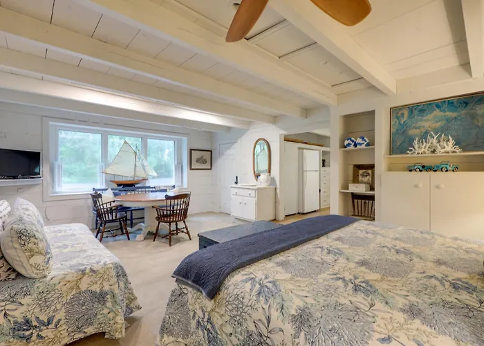 'Nantucket Cottage' W/ Fishing Dock + Sunsets