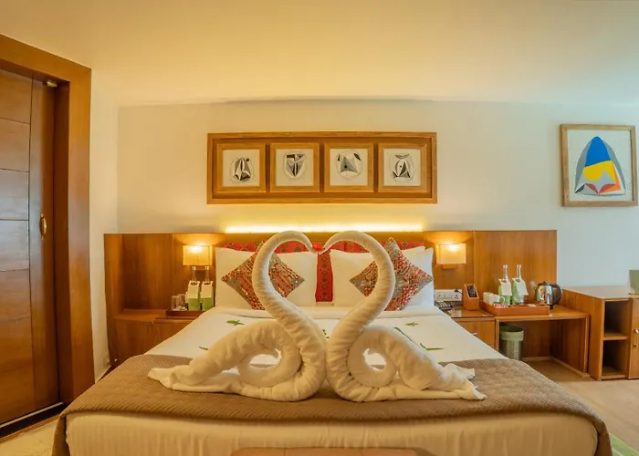 Tree Of Life Eila Art Hotel, Manali