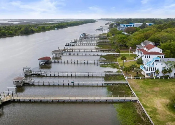 Waterway Escape Full House, Pier And Dock In Ocean Isle Beach, Nc