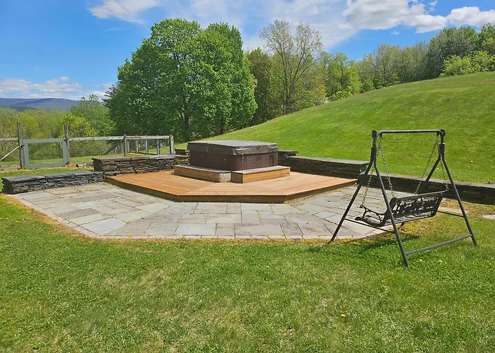Clover Hill Farm & Country Inn