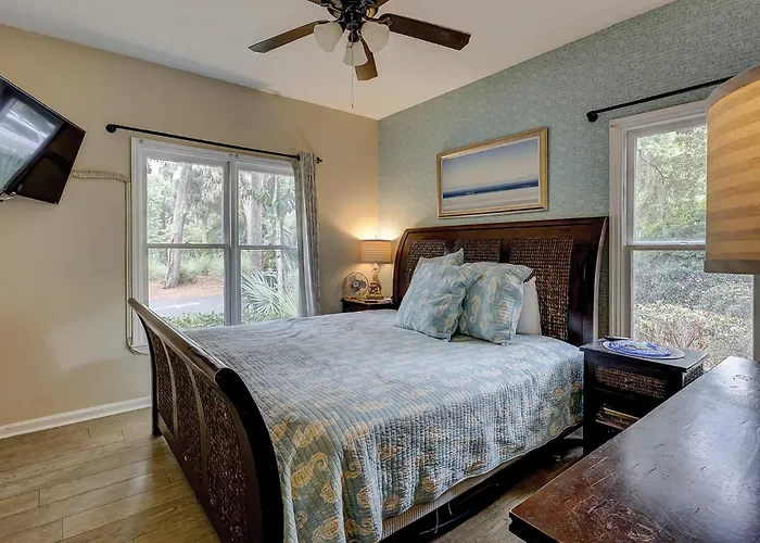 3 Bedroom 3 Ba Updated Luxury Oceanbreeze Bikes & Beach Gear Included