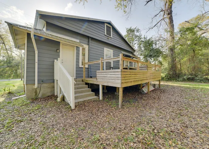 Cozy Thomasville Cottage - Walk To Downtown!