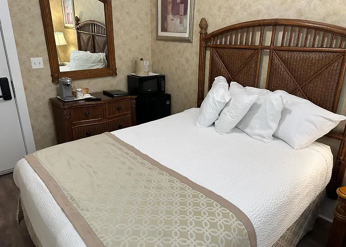 Island House Historic Vacation Rentals
