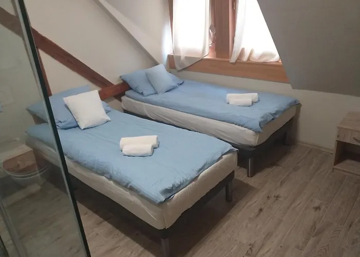 Kenguru Panzio Es Csarda