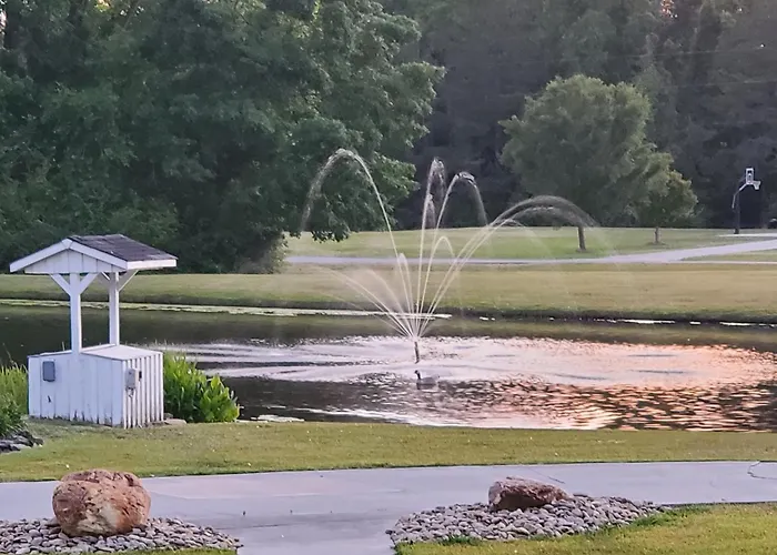 Virginia'S Country Cottage