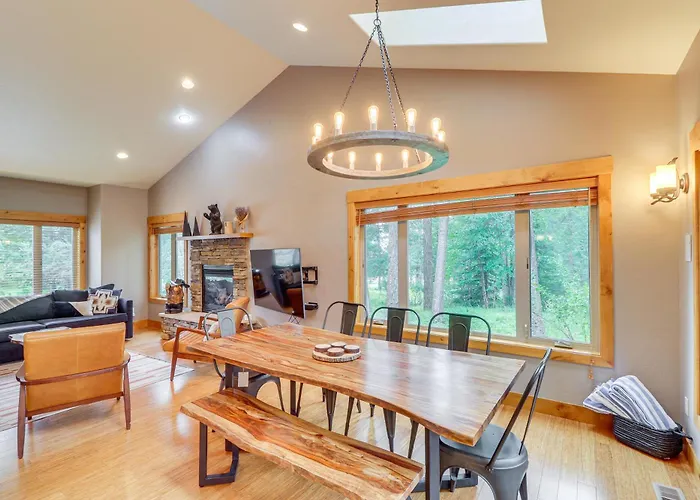 Pet-Friendly Columbia Falls Home W/ Gas Grill!