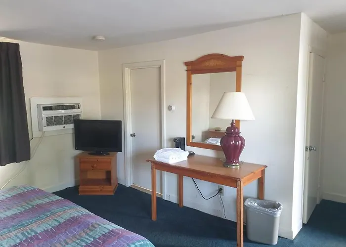 Town & Country Inn
