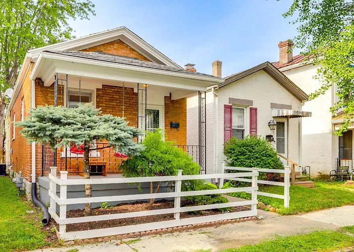 Dog-Friendly Dayton Home Near Downtown + Hospitals