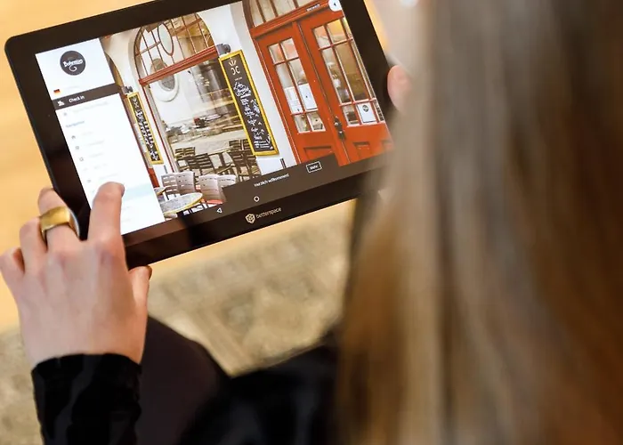 Chin-Chin Hotel Ehemals Bohemian Hotel