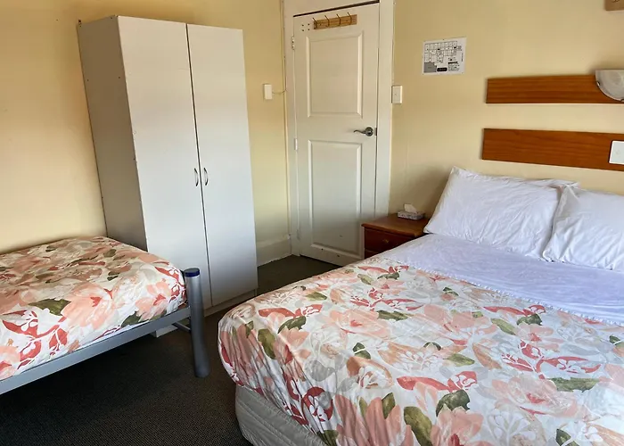 Golden Cross Hotel