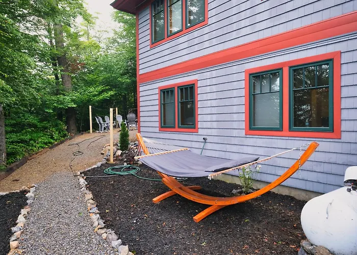 Huge 7Br Mountain Lodge Hot Tub & Putting Green