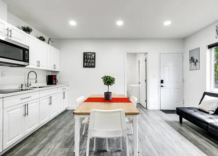 North Miami Beach Suite