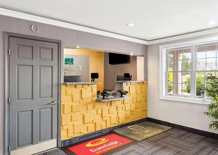 Econo Lodge Waynesboro - Skyline Drive
