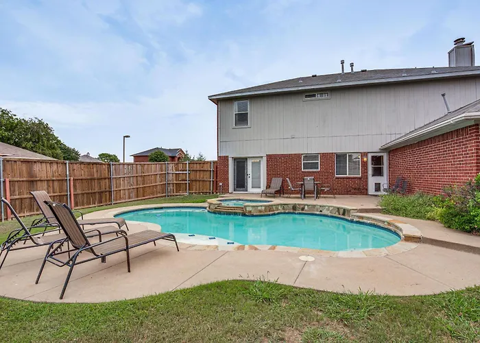 Pet-Friendly Allen Home ~ 30 Mi To Dallas!