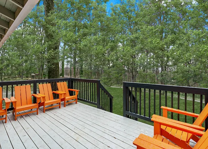 Modern Harpers Ferry Cabin W Hot Tub Deck Wifi