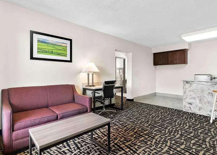 Quality Inn Russellville