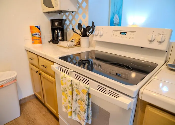 Herons Haven Coastal Elegance With Pool Access 223