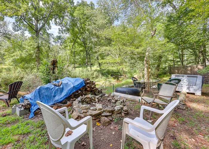 Georgia Home W/ 2 Fire Pits & Creek Access!