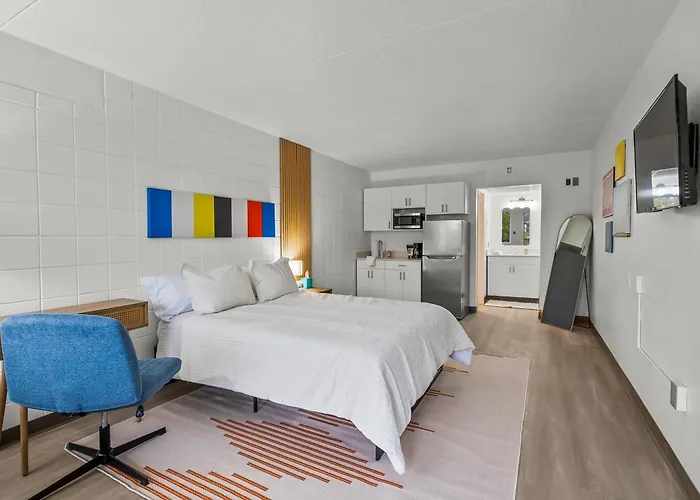 The Lindell Motor Lodge