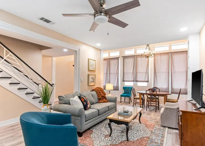 610 Franklin - Downstairs - 2 Bed, 2 Bath, Heart Of Downtown, Pet Friendly With Fee