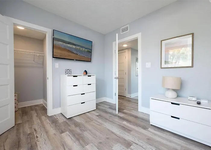 Be A Nomad - Beach Block 2Br With Ocean Views - Steps To Sand Sleeps 6