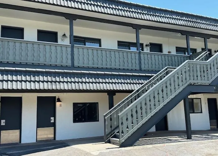 Western Lodge