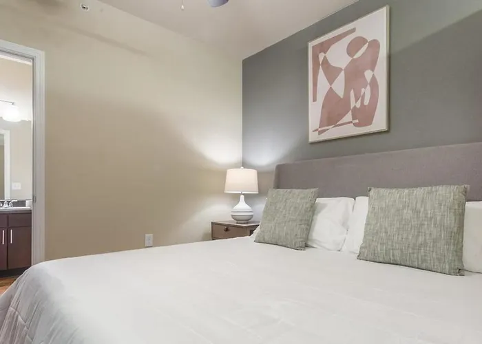 Landing Modern Apartment With Amazing Amenities