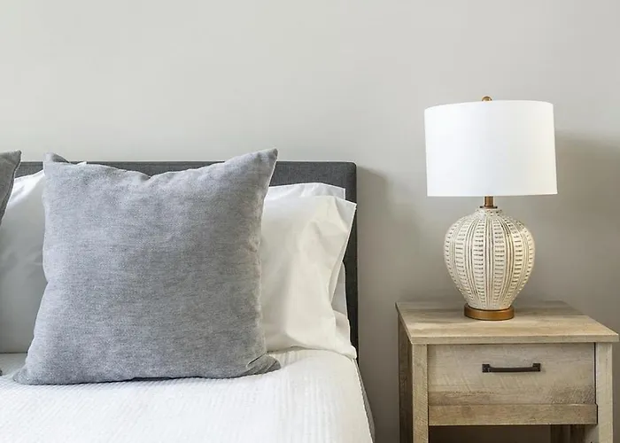 Landing Modern Apartment With Amazing Amenities