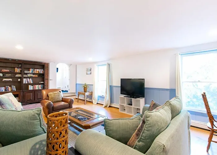 Large Home W Fire Pit And Dogs Welcome