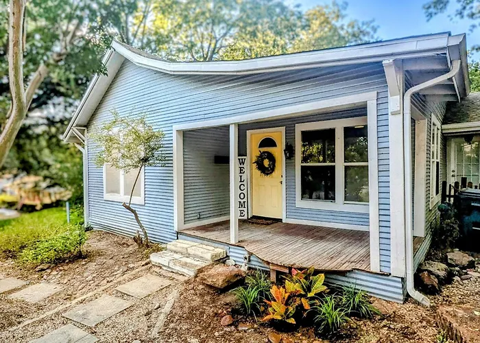 Woodhaven Cottage Downtown Mckinney