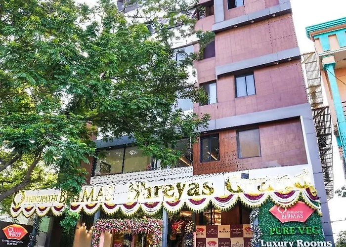 Hotel Shreyas Grand Ananthapuramu