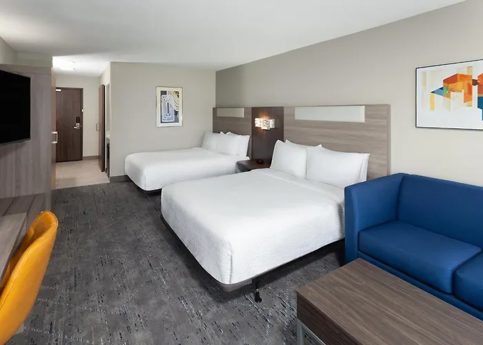 Holiday Inn Express & Suites Reedsburg - Dells Area By Ihg