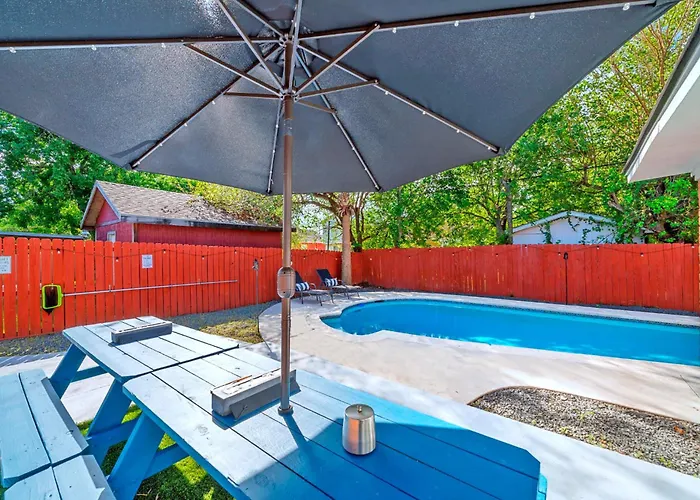 Amazing 4Br 2Ba Winter Home With Pool & Game-Movie Room