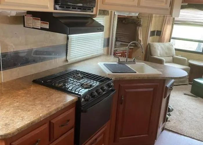 Outback Fifth Wheel At Seaside Cottages