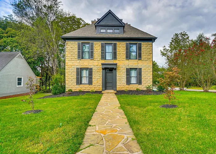 Spacious Athens Home ~ 1 Mi To Downtown!