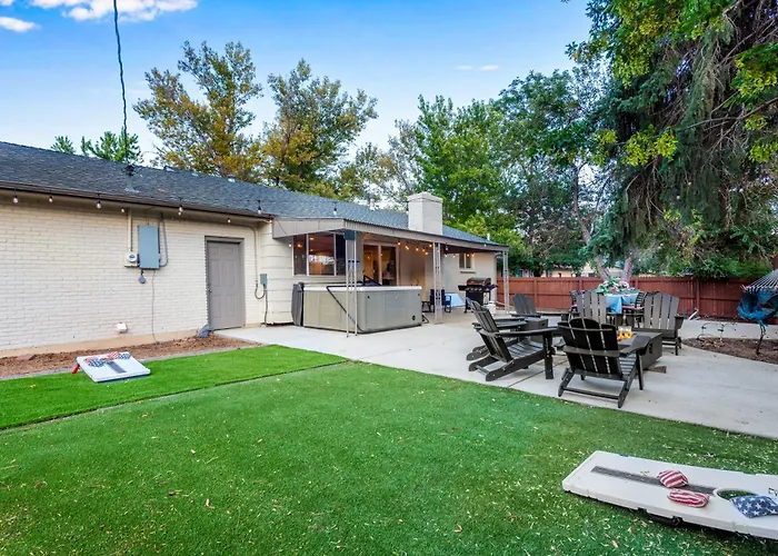 Mid Summer Night'S Dream W Hot Tub Theater Game Room