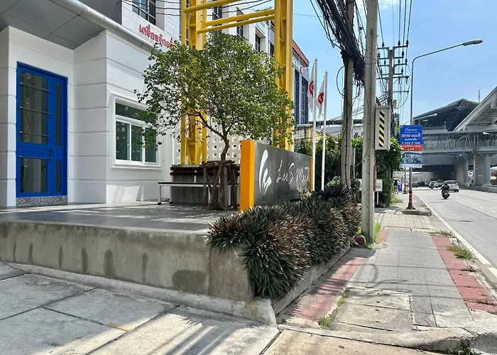 Lee'S Mark