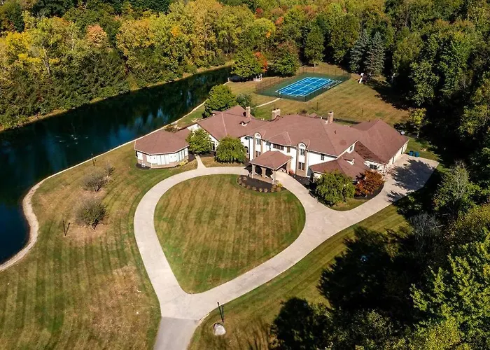 12,700 Sf 8 Room Mansion On 18 Acres