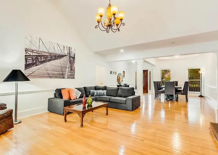 Atlanta 5Br Luxe Pool Retreat,Sleeps 12