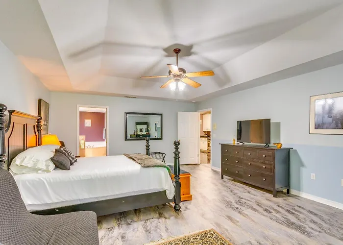 4 Mi To Beach: Family-Friendly Home In Navarre