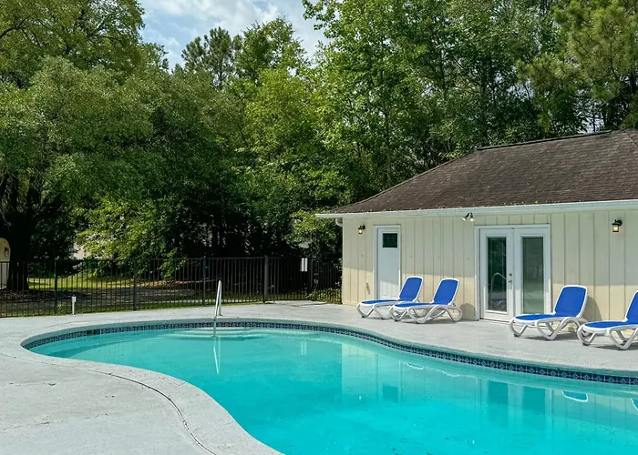 Walk To Marina: Pet-Friendly Little River Home!