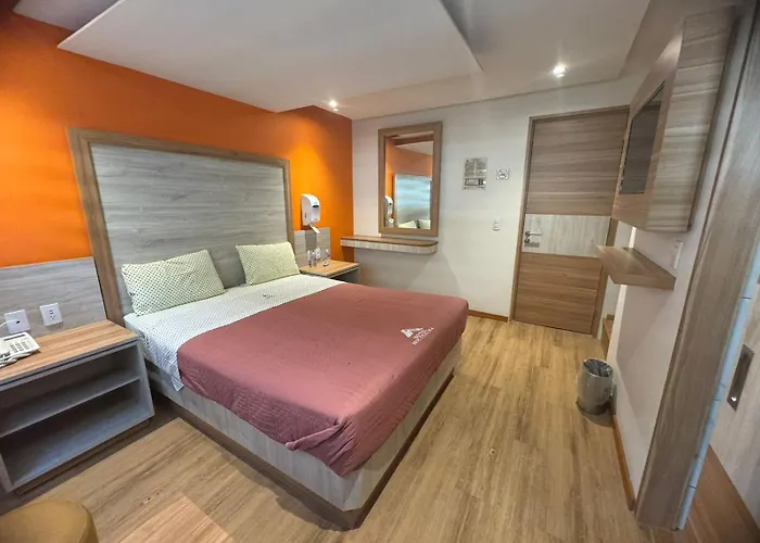 Hotel Moctezuma La Villa